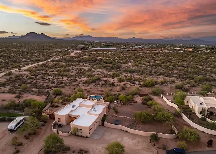 Tranquil Az Mountain View Oasis • Pool & Fire Pit Scottsdale
